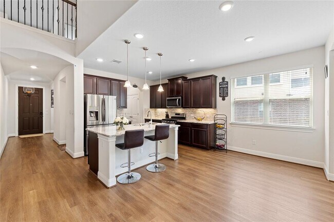 Building Photo - 4421 Casa Robles Dr