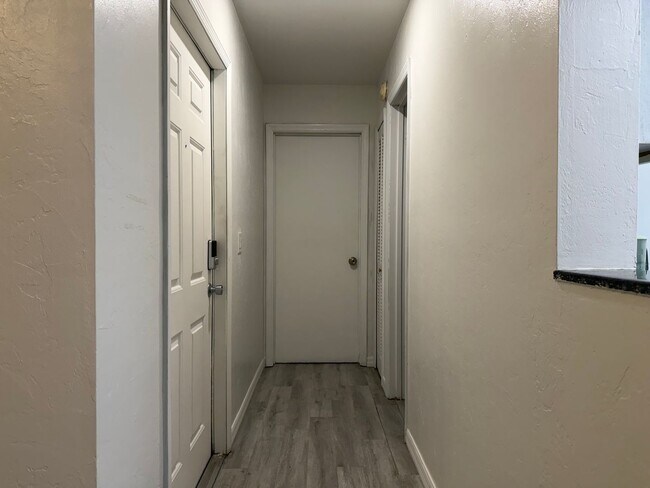 Foto del edificio - 7200 SW 8th Ave