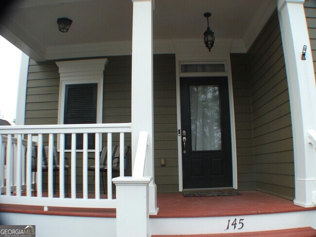 Foto del edificio - 145 Stayman Park