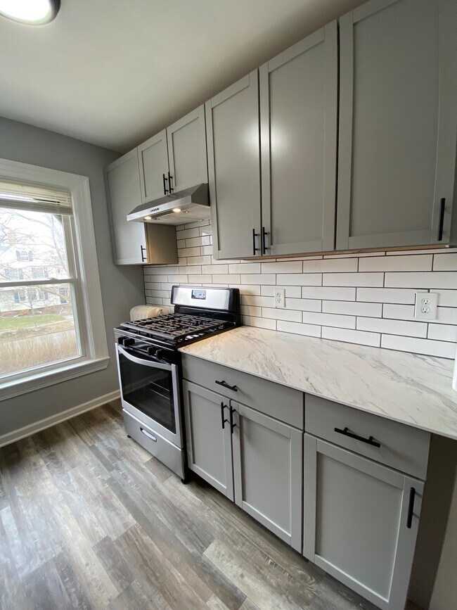 302 Barrington St Unit 2, Rochester, NY 14607 302 Barrington St