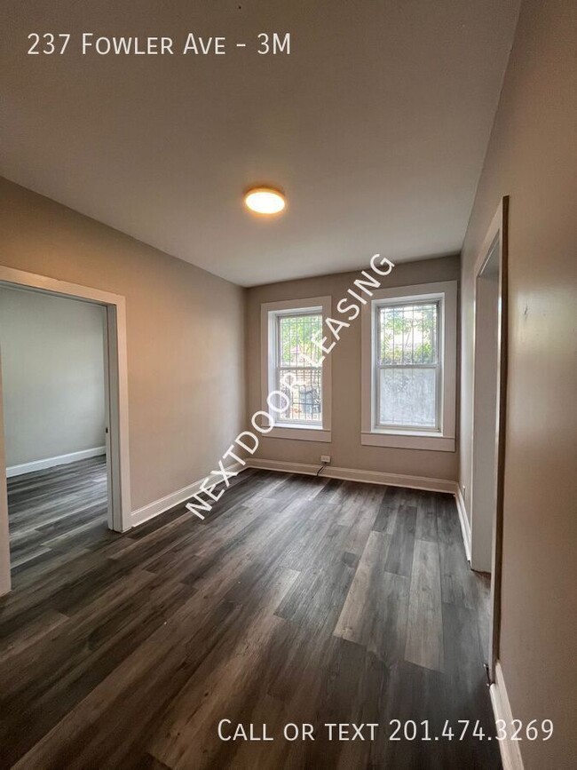 Foto del edificio - 237 Fowler Ave