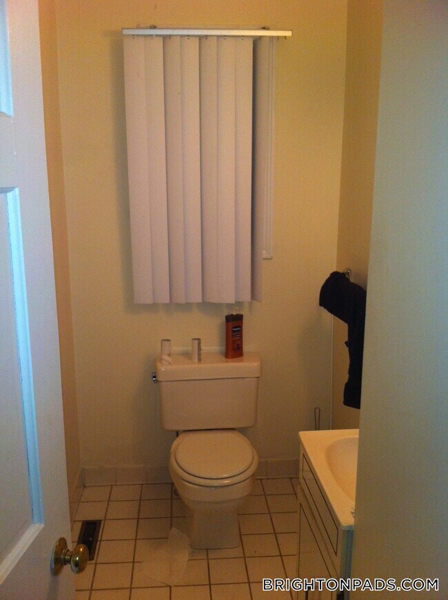 Foto del edificio - 9 Etna St