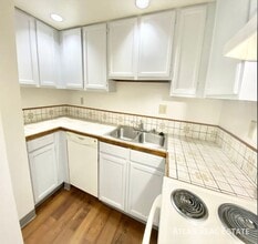 Building Photo - 2359 Split Rock Dr