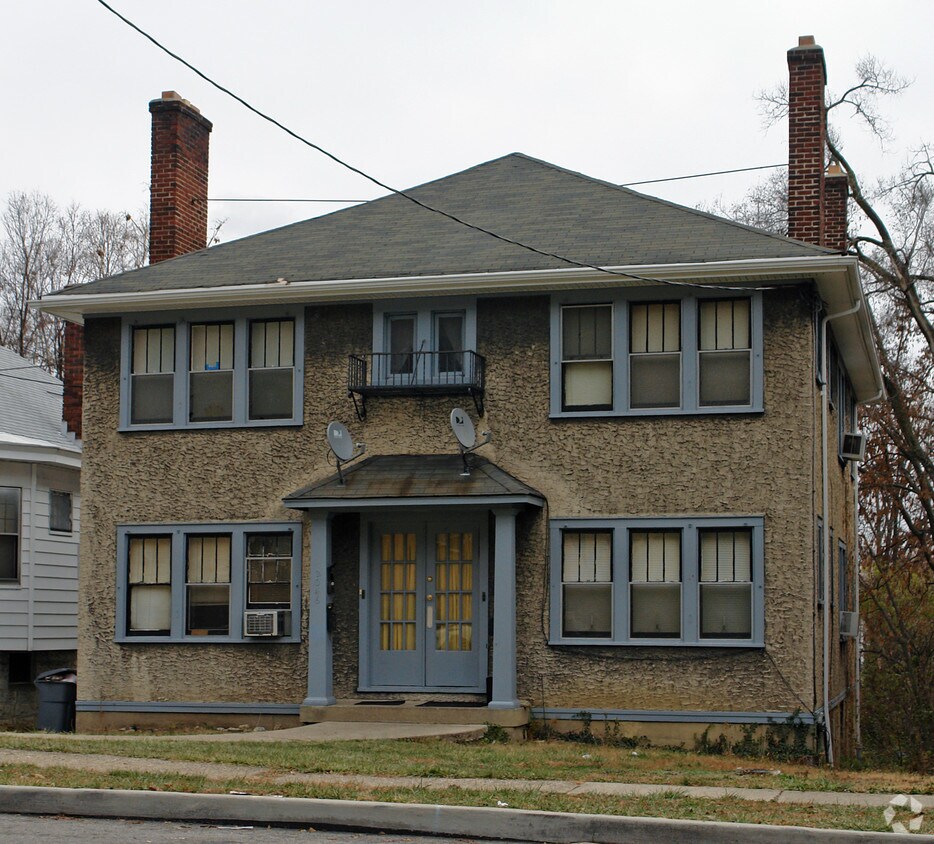 Primary Photo - 2046 Highland Ave