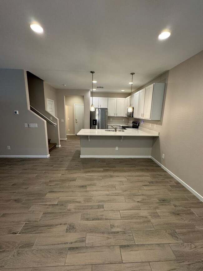Foto del edificio - Unique opportunity! Rent a townhouse in a ...