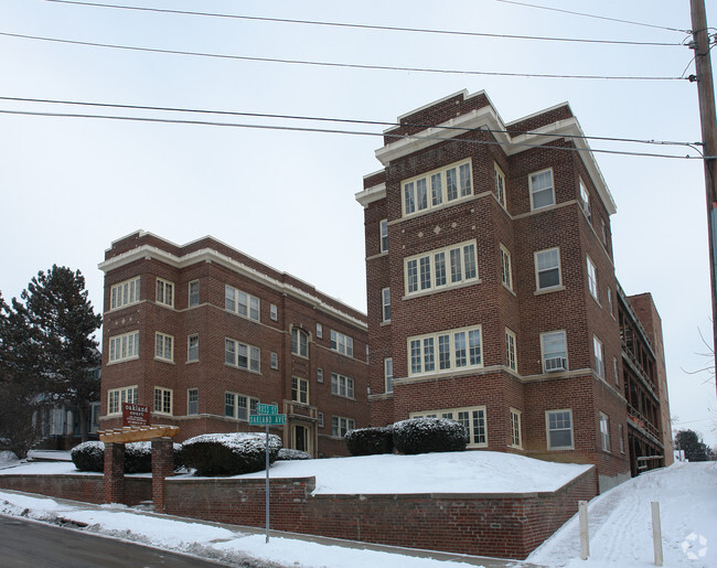 Apartamentos de Oakland - Oakland Apartments