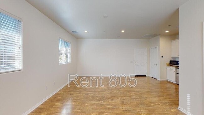 Building Photo - 561 Nile River Dr