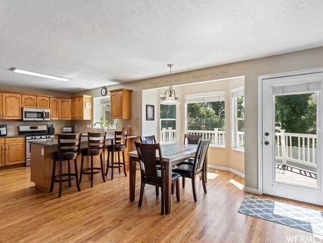 Foto del edificio - 3-bedroom, 2.5-bathroom home