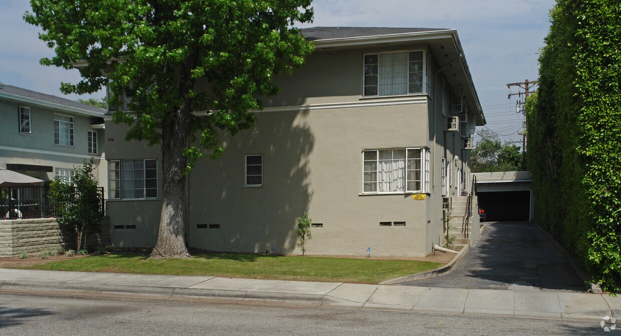 Building Photo - 620 Park Ave