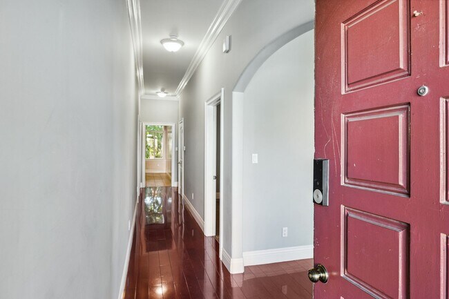 Building Photo - OPEN HOUSE:Tuesday(10/15) 6pm-6:30pm  Spac...