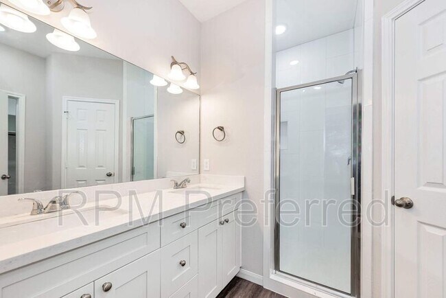 Foto del edificio - 2150 Mosher Ln