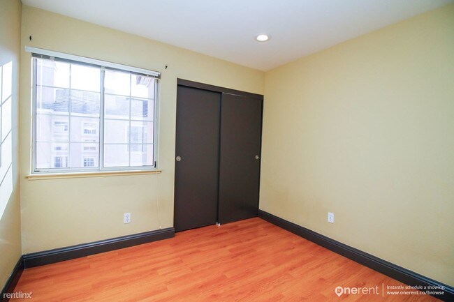 Building Photo - 1482 Los Buellis Way