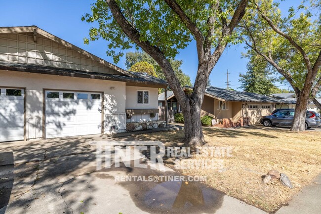 Foto del edificio - Beautiful Rocklin Duplex