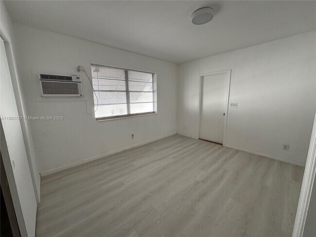 Building Photo - 1711 Fillmore St