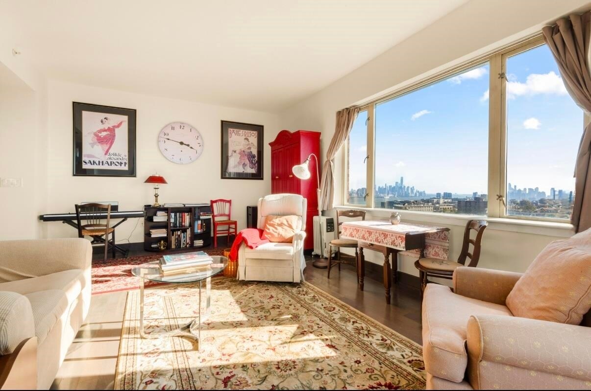 Foto principal - 3312 Hudson Ave