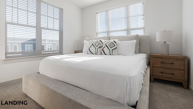 Building Photo - 340 W 25th St