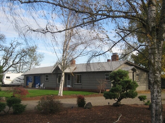 Primary Photo - 34213-34231 Riverside Dr SW