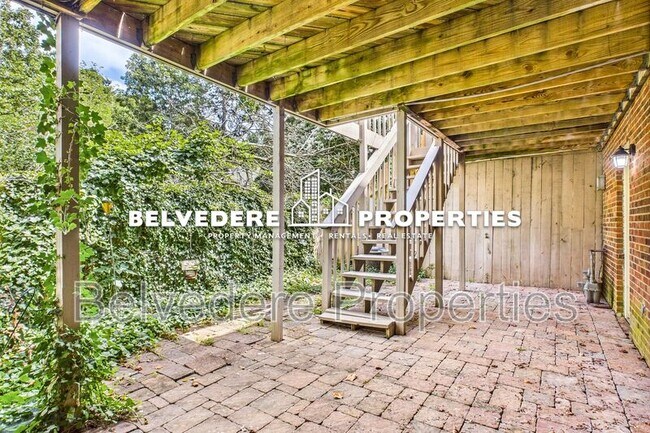 Foto del edificio - 18-B Park Village Ln