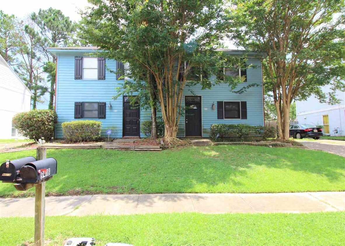 Primary Photo - 941 Glastonbury Cir