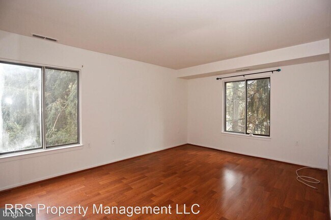 Building Photo - 2 br, 2 bath House - 10008 Stedwick Rd  #202