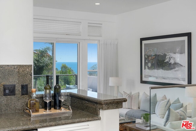 Building Photo - 6436 Lunita Rd