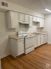 Building Photo - 2514 S Seale Rd