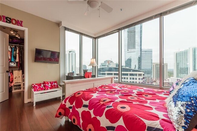 Foto del edificio - 3338 Peachtree Rd