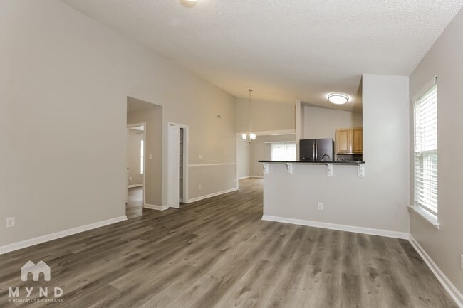 Building Photo - 4845 Silverdene St