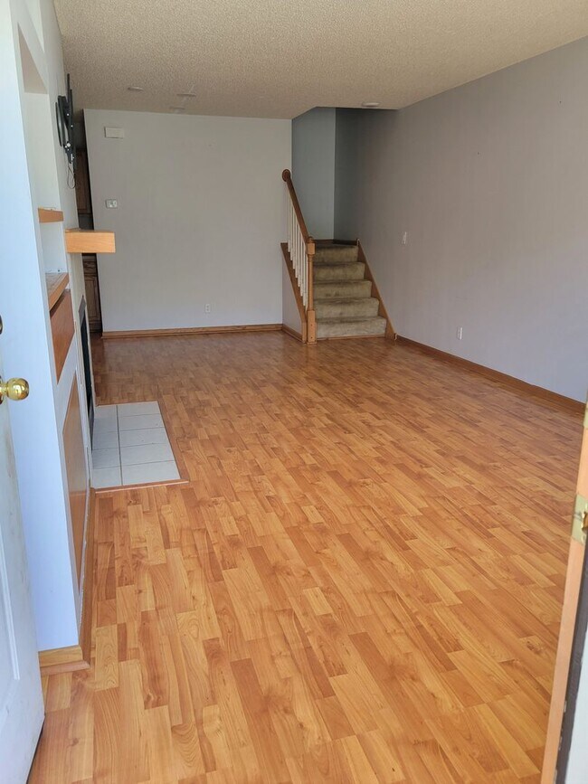 Foto del edificio - Middle Unit Townhouse