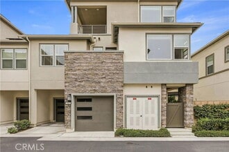 Building Photo - 259 Siena