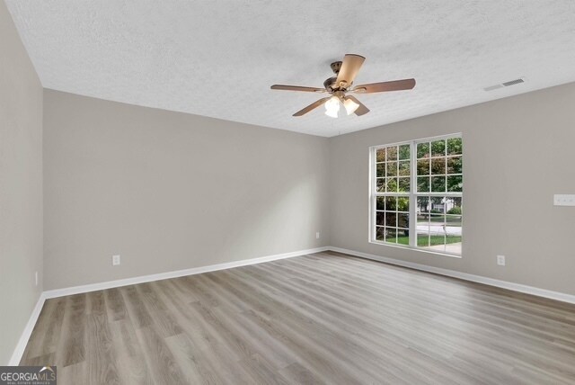 Foto del edificio - 1372 Hollenbeck Ln