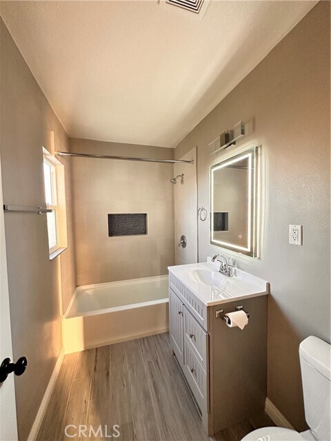 Foto del edificio - 4822 Walnut Grove Ave