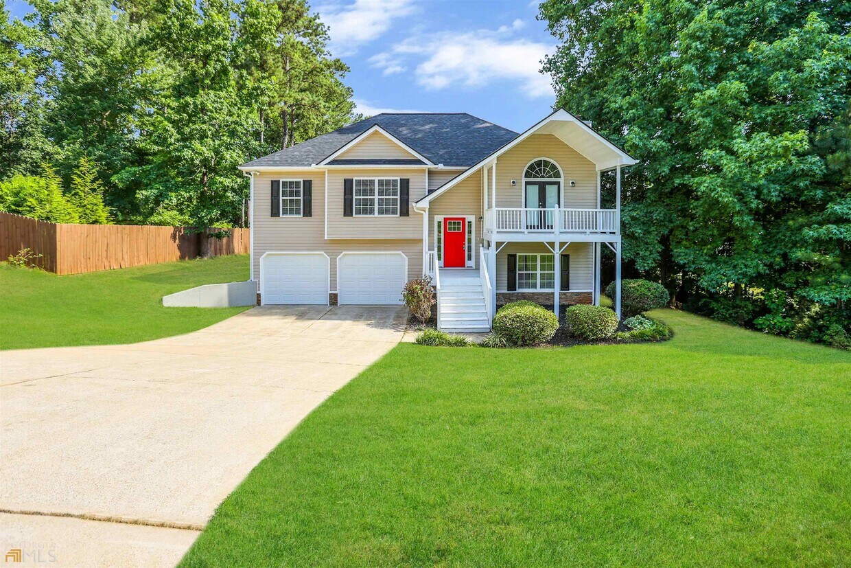 Primary Photo - 155 Molasses Ln