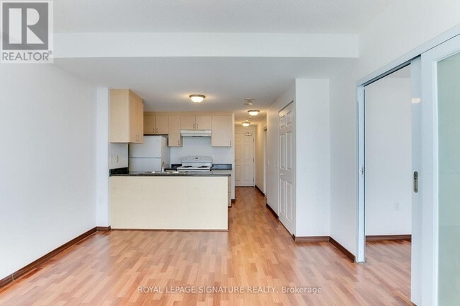 Photo du bâtiment - 15 Maplewood Ave