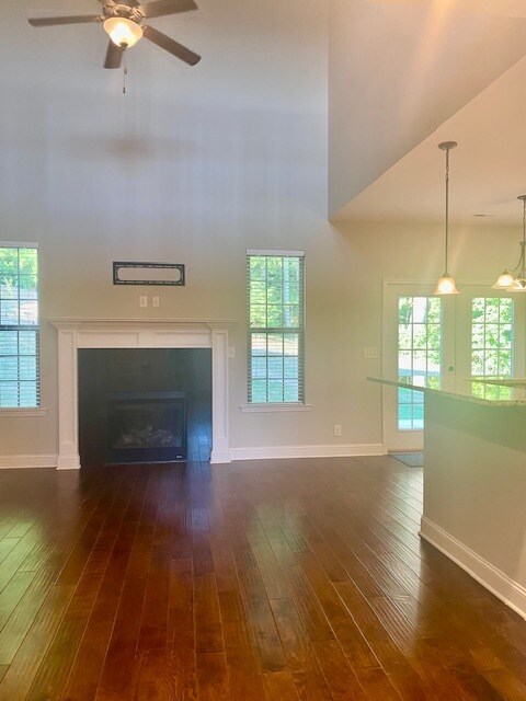 Building Photo - 3100 Oakwood Hills Ln