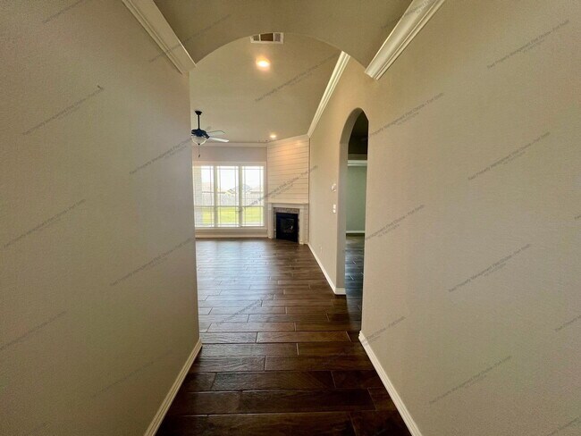 Foto del edificio - 9007 Hawthorne Ln