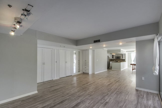 living room - 900 19th Ave S