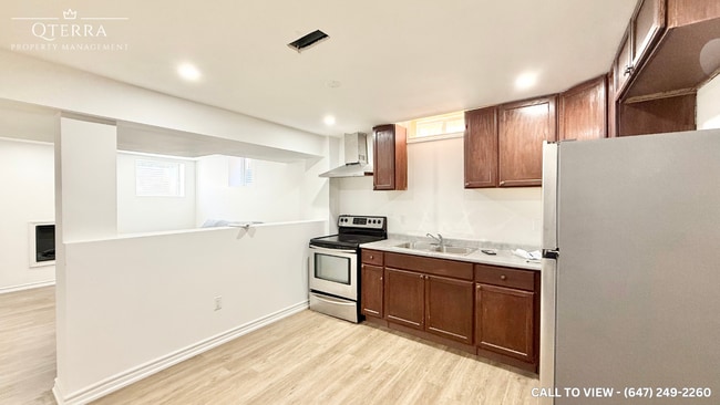 Building Photo - 15 Sleepy Hollow Pl
