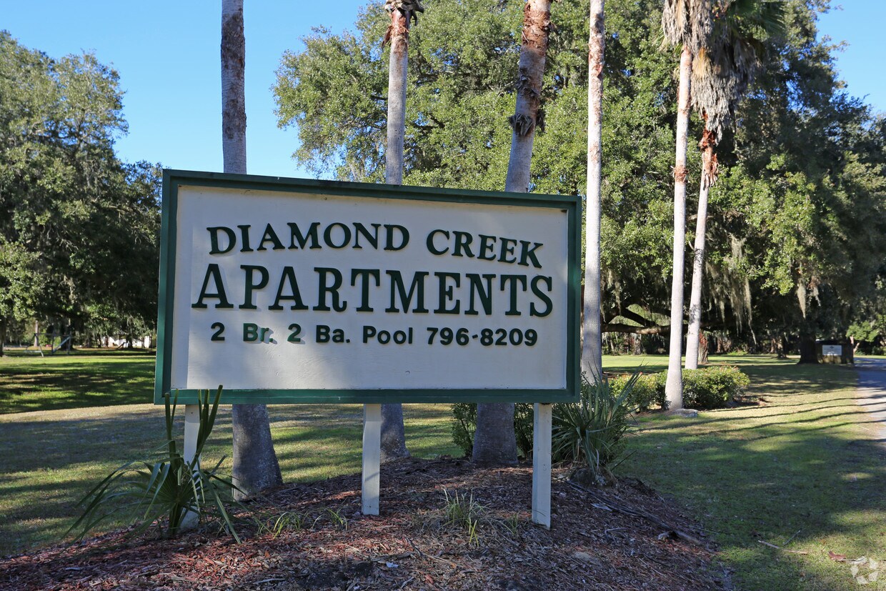 Building Photo - Diamond Creek Apartments