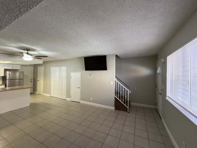 Building Photo - Don't miss the opportunity to call this co...