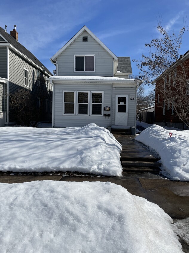 Primary Photo - 755 Fillmore St NE