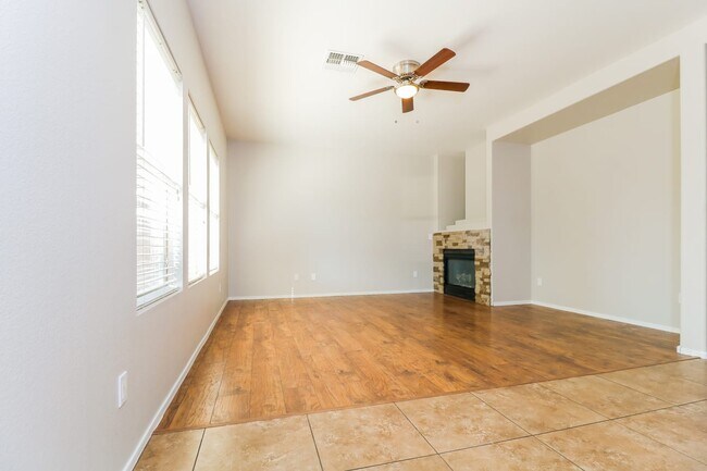 Foto del edificio - 2437 W Spencer Run