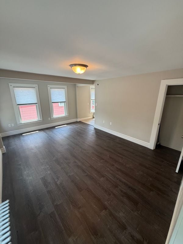 Building Photo - 210 N Cherry St