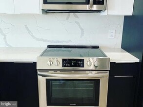 Building Photo - 1518 N 8th St