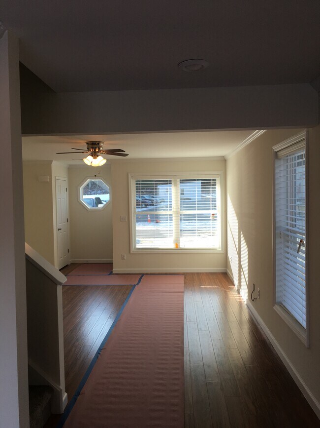 Foto del edificio - 11 Firehouse Rd