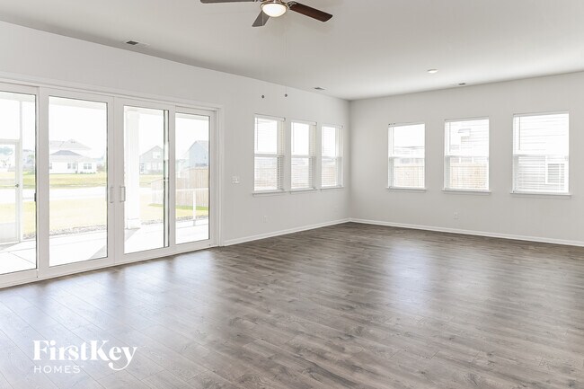 Foto del edificio - 405 Ribiero Dr