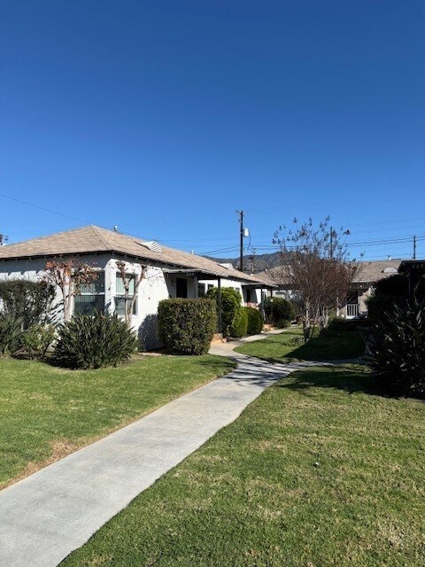 Building Photo - 428 N Glenwood Plz