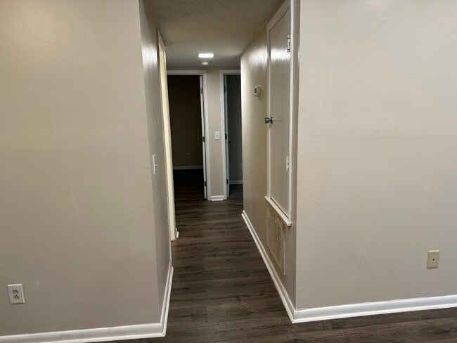 Building Photo - 3156 Heathstead Pl