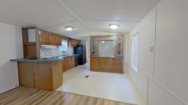 Building Photo - Mobile Home
