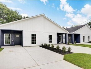 Building Photo - 4425 Clover St